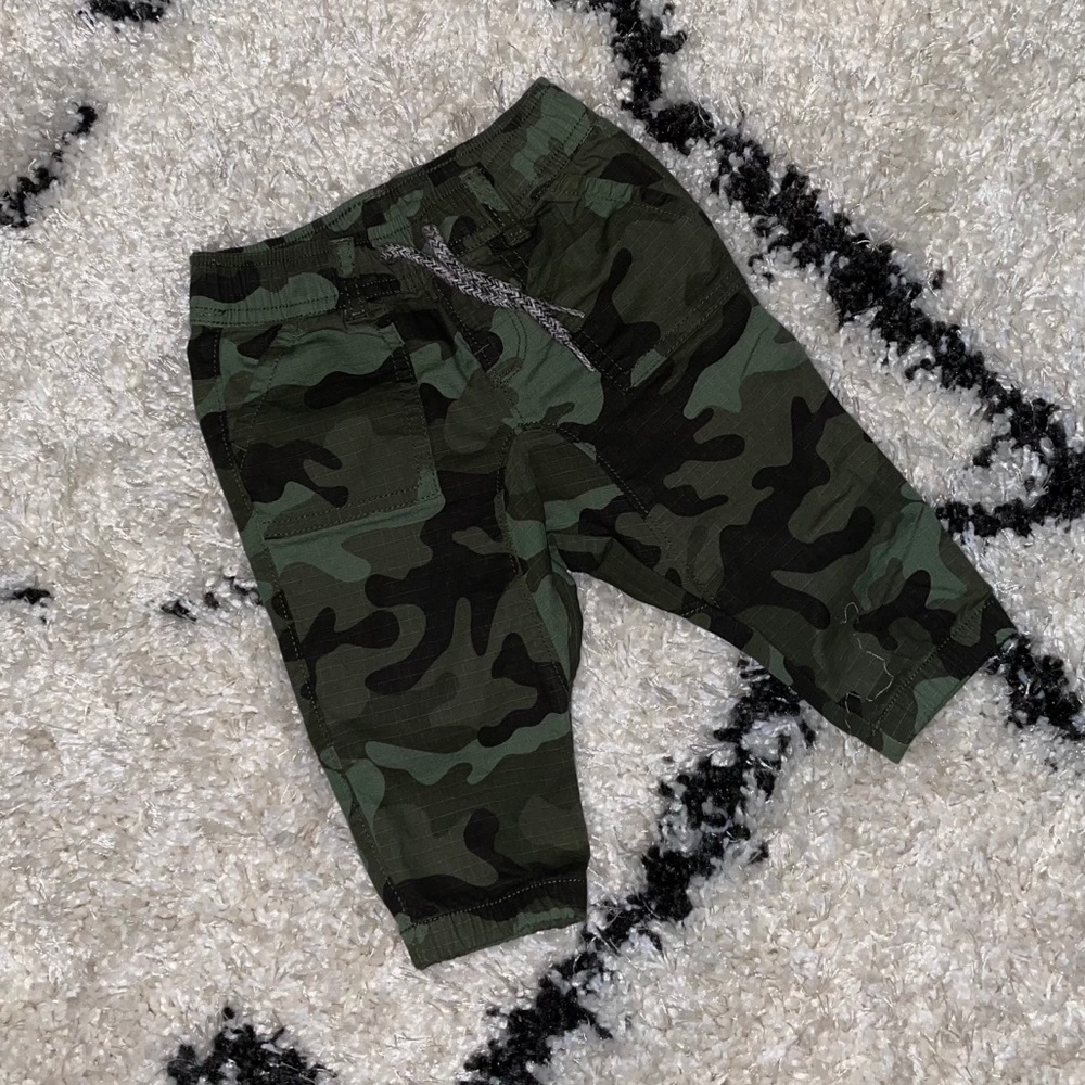 Gap baby boy Camo jeans 6-12M NWOT